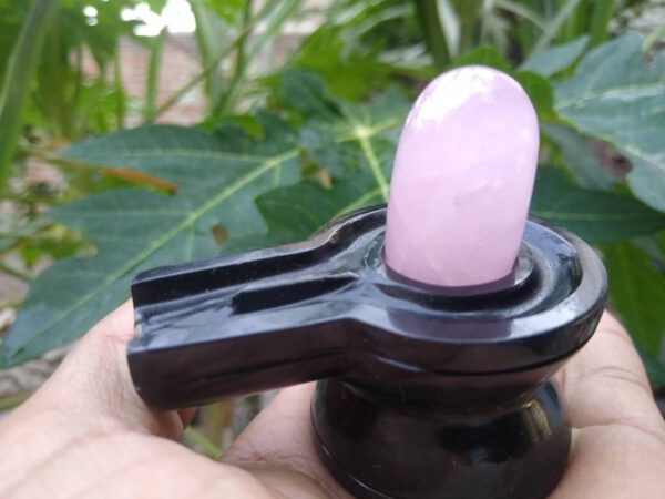Rose quartz shivling