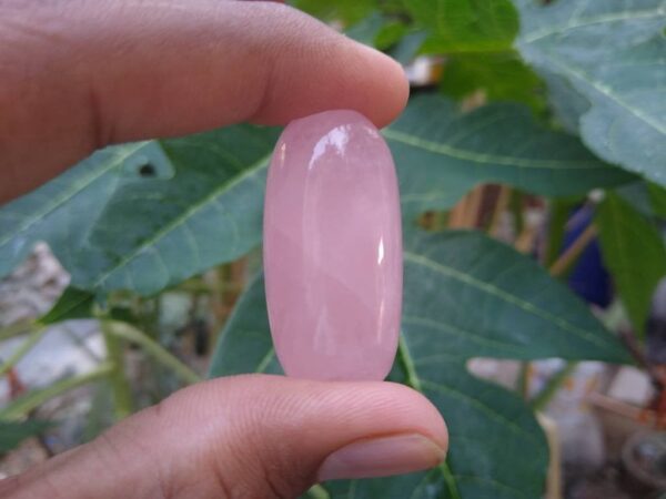 Rose quartz lingam