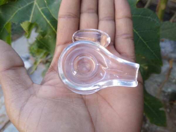 Sphatic yoni base lingam