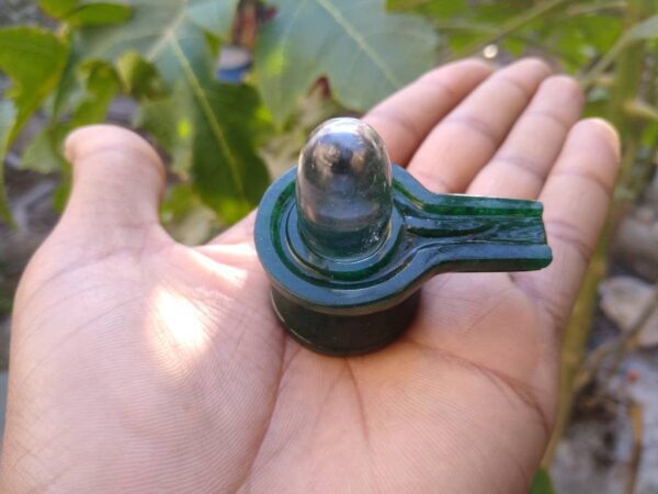 jade yoni base lingam