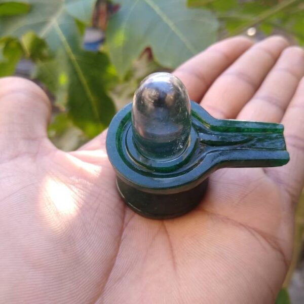 jade yoni base lingam