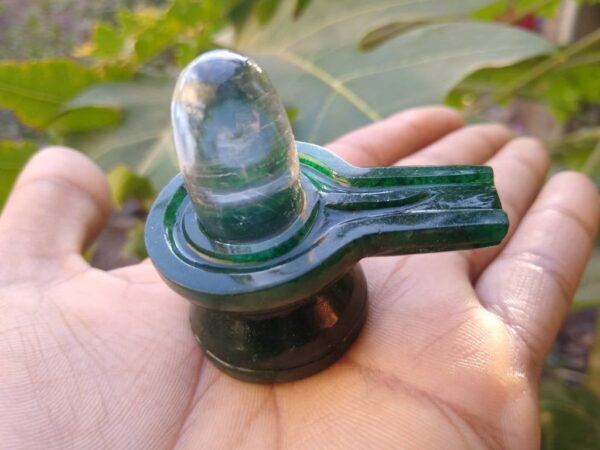 jade yoni base lingam